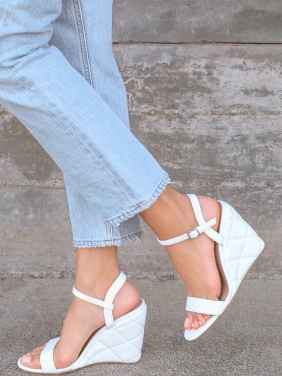 Lulus Shoes - Lulus Tamera White Quilted Ankle Strap Wedge Sandals - Size 7.5